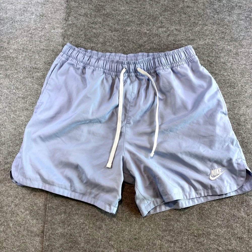Nike Mens Swim Trunks Light Blue Sport Beach Summer Large 5 Inch Inseam Lined